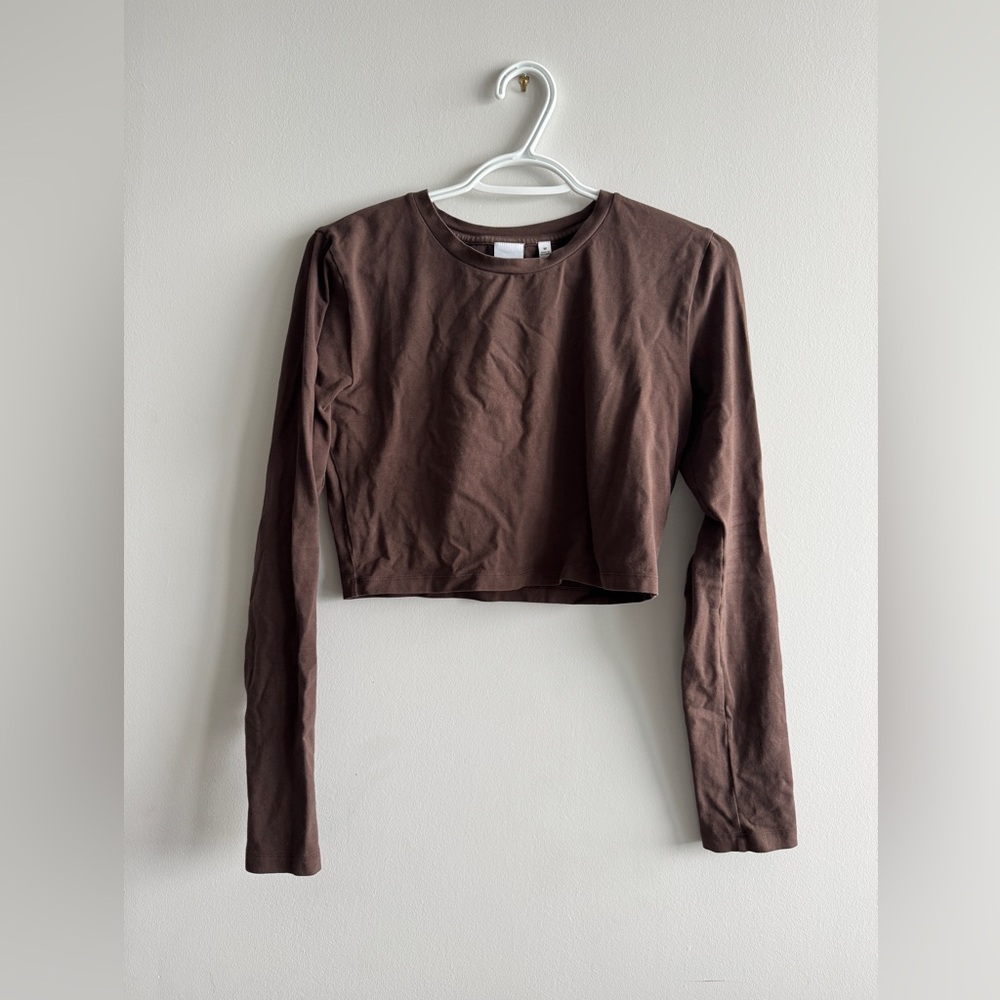 Aritzia TNA Brown Crop Top size M